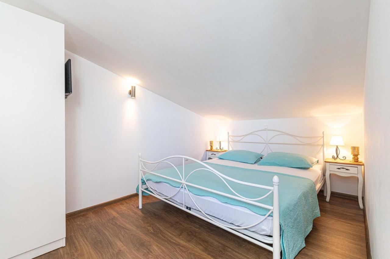 Perla Castellana Apartment Kastela Exterior photo
