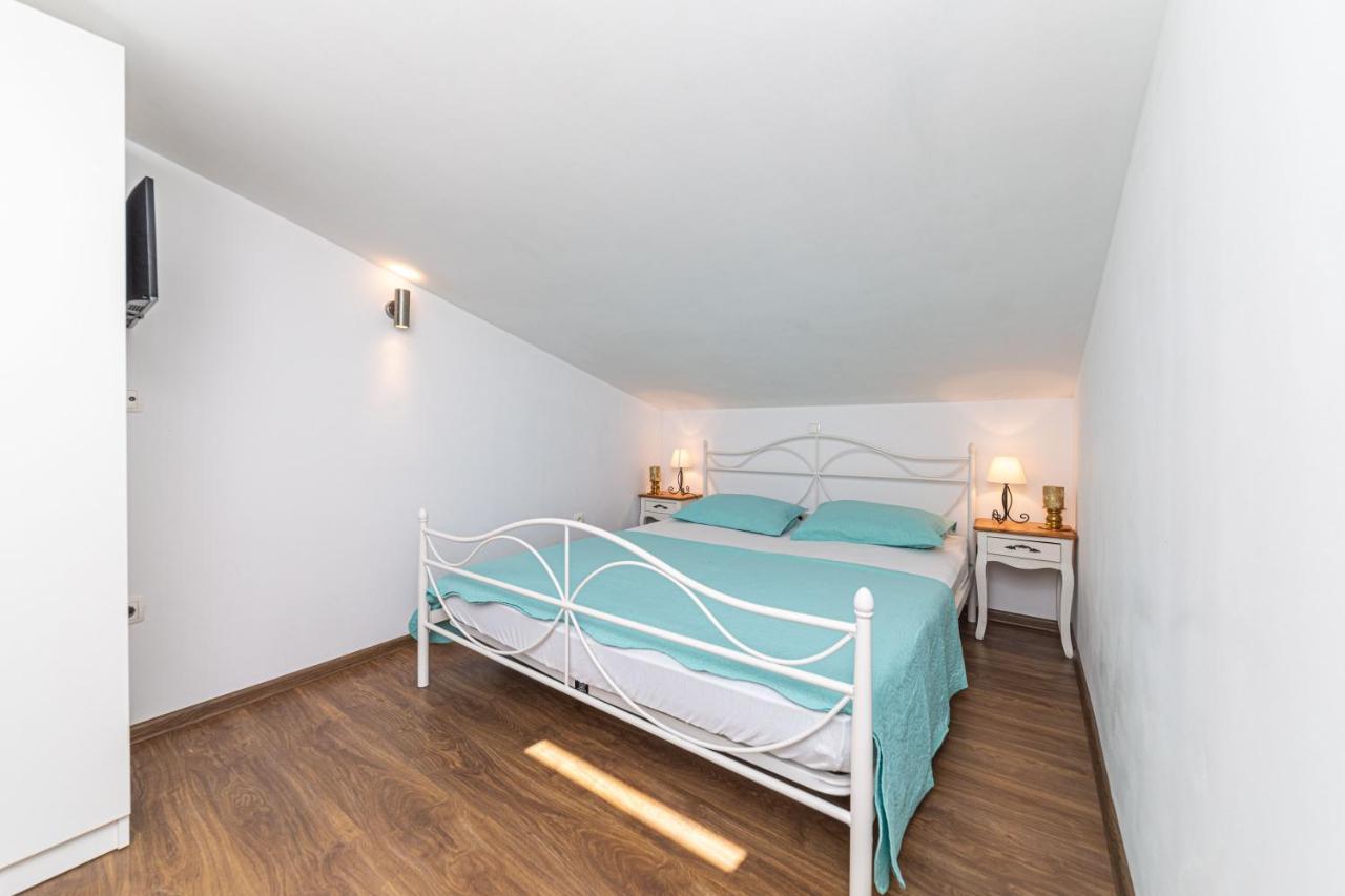 Perla Castellana Apartment Kastela Exterior photo