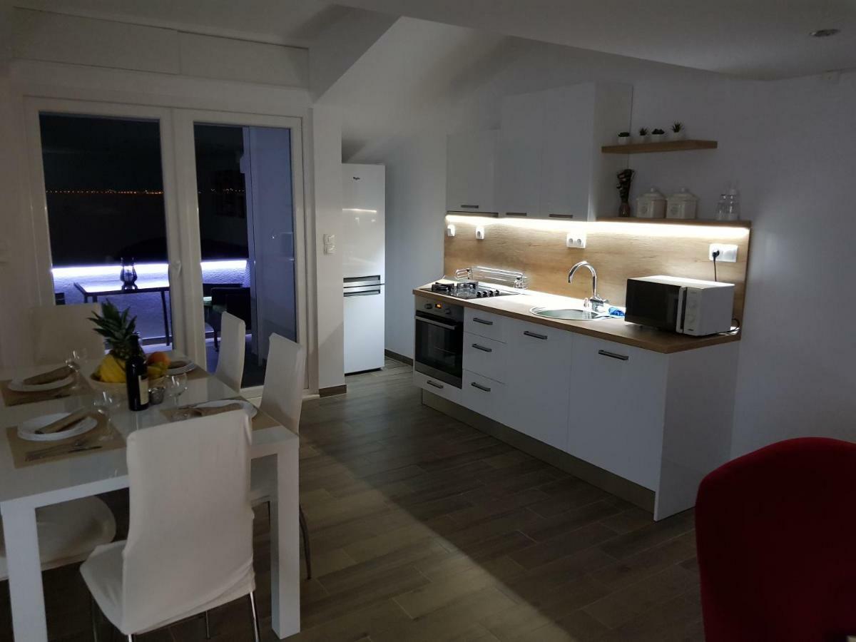 Perla Castellana Apartment Kastela Exterior photo